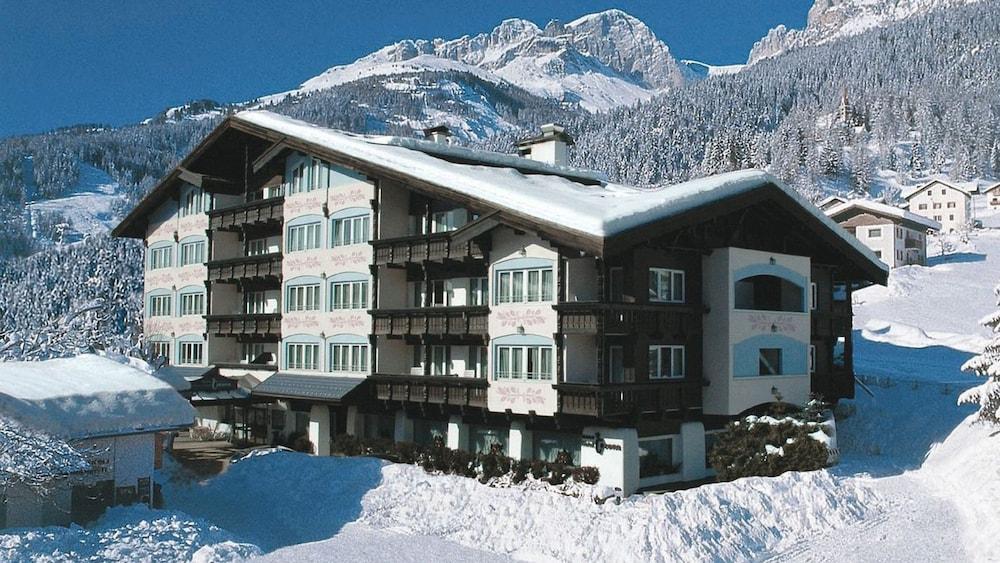 Alpen Hotel Corona Vigo di Fassa Exterior foto